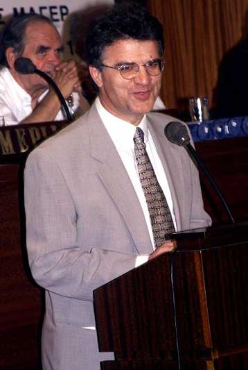 Ίδιος πρόεδρος, νέα μέλη στον ΠΣΑΤ