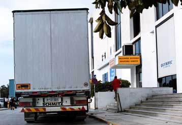 Ποδαρικό στο «Ελευθέριος Βενιζέλος» – Αλλαγές στις πτήσεις