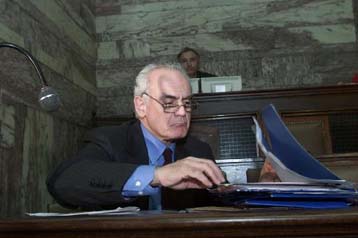 Η ΕΕ να αναλάβει τις ευθύνες της για την κρίση ζητούν δύο επιτροπές της Βουλής