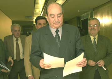 Ο υπουργός ΠΕΧΩΔΕ πίσω από τη «σκευωρία» με τη Στάζι