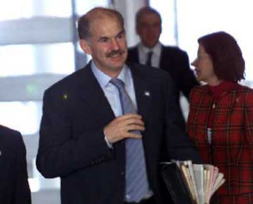 Συνάντηση του ΥΠΕΞ με τον ομόλογό του της ΠΓΔΜ την Τετάρτη