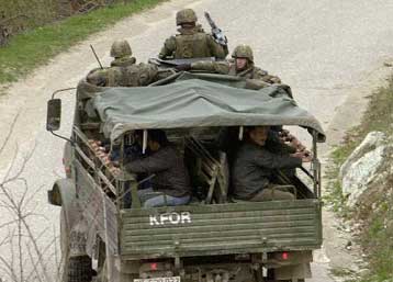 Ογδόντα μέλη του UCK κρατούνται από άνδρες της KFOR