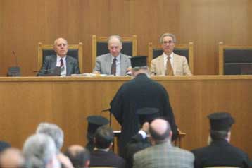 «Στημένη» η κατηγορία, υποστηρίζει ο μητροπολίτης Θηβών