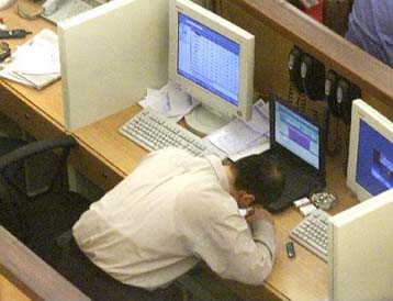 Απώλειες έως και 15% καταγράφουν τα αμοιβαία εσωτερικού από τις αρχές του έτους