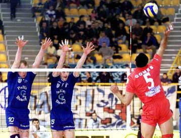 Κεκλεισμένων ή όχι; Ολυμπιακός – Ηρακλής για τον τίτλο στο βόλεϊ αναζητώντας τη φόρμουλα για τις ποι