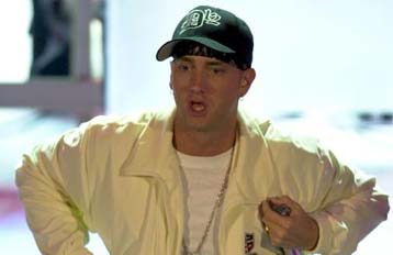 Αρνηση της κυκλοφορίας της από βρετανικές αλυσίδες παιχνιδιών