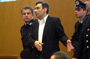 Με την απολογία του συνεχίζεται η δίκη στο Εφετείο της Αθήνας