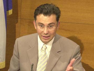 Κλείνουν οι σταθμοί που δεν πήραν άδεια – Κόντρα Ρουσόπουλου με Ρέππα