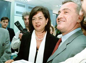 Έντεκα νέα Κέντρα Πληροφόρησης Πολιτών προανήγγειλε η Β.Παπανδρέου