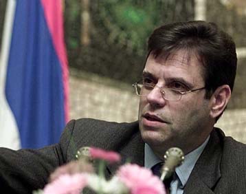 Ο Γιουγκοσλάβος πρόεδρος αποδοκίμασε τη σύλληψη Σερβοβόσνιου για εγκλήματα πολέμου