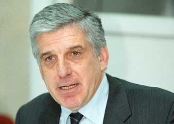 Χρειαζόμαστε νέες ιδέες και πρόσωπα στο ΠΑΣΟΚ