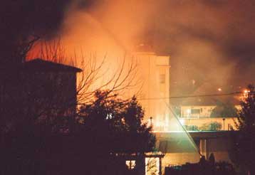 Τραγικό θάνατο βρήκαν 58 μαθητές από πυρκαγιά