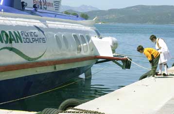 Συνελήφθη ο πλοίαρχος του σκάφους που ακινητοποιήθηκε ανοιχτά της Αίγινας