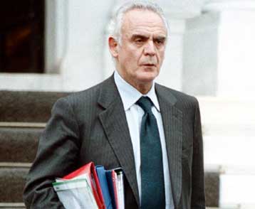 Πρέπει να στηρίξουμε την ασφάλεια στα Βαλκάνια, λέει ο ΥΠΕΘΑ