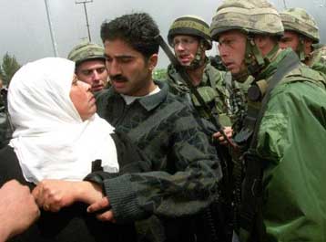 Δεν φέρουμε ευθύνη για τις βιαιότητες, υποστηρίζει ο Αριέλ Σαρόν