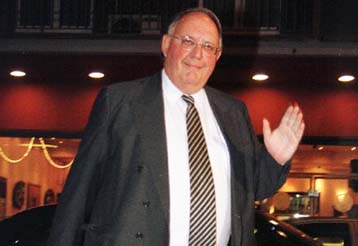 Υπέρ Λαλιώτη, κατά Σπάτων και πώλησης ΟΑ τάχθηκε ο τέως ΥΠΠΟ