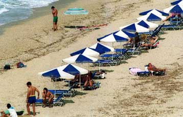 Εκμετάλλευση των πλαζ από ιδιώτες επιθυμούν οι κάτοικοι του Λεκανοπεδίου