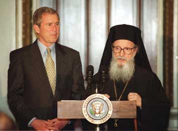 Επιθυμία να επισκεφθεί την Ελλάδα εξέφρασε ο Τζορτζ Ο. Μπους