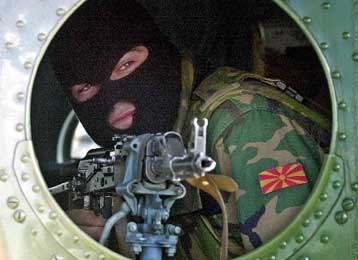 Επιθέσεις στο έδαφος του Κοσσυφοπεδίου εξαπέλυσε ο στρατός των Σκοπίων