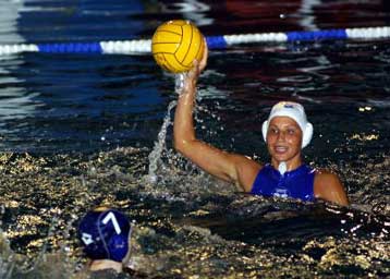 Η Γλυφάδα 7-3 τη Νανσί στο Champions Cup γυναικών στο πόλο