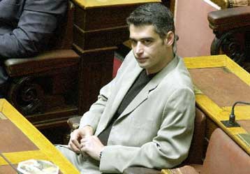 «Βλέπει» διαρχία και εσωστρέφεια στη ΝΔ