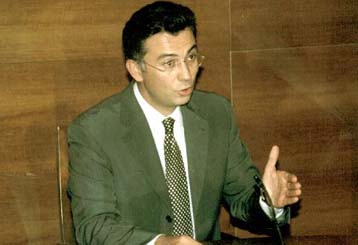 Ο κ. Λαλιώτης προτιμά τις ύβρεις από το διάλογο, τονίζει ο Θ.Ρουσόπουλος