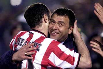 Ο Τάκης Λεμονής πήρε ψήφο εμπιστοσύνης από τον Σ.Κόκκαλη