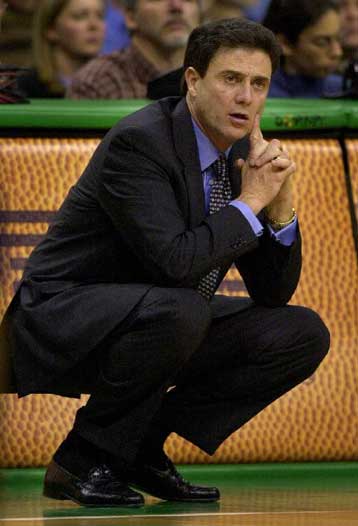 Στα γνώριμα μονοπάτια του NCAA ο Ρικ Πιτίνο, ανέλαβε το Λούισβιλ