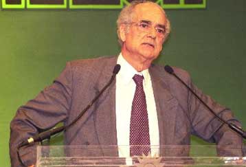 Κάλεσε τη διεθνή κοινότητα να αναλάβει τις ευθύνες της απέναντι στους τρομοκράτες