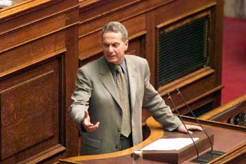 Αναβλήθηκε η ετυμηγορία της Βουλής για την άρση της ασυλίας του