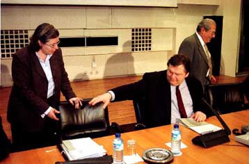 Οι εγκαταστάσεις θα πραγματοποιηθούν στο Σχοινιά, δηλώνει ο ΥΠΠΟ