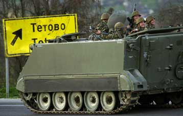 Έκκληση για αυτοσυγκράτηση απηύθυνε ο πρόεδρος της Βουλής από τα Σκόπια