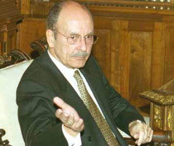 «Κήρυκας μοιρολατρίας» ο Στεφανόπουλος κατά τον Ριζοσπάστη