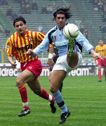 Ο Χιλιανός χτύπησε στο γόνατο