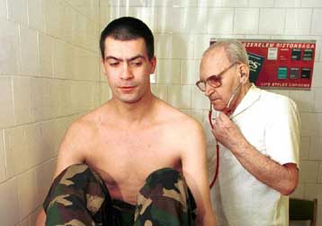 Αυξημένη στους Ιταλούς στρατιώτες η συχνότητα καρκίνου των λεμφαδένων