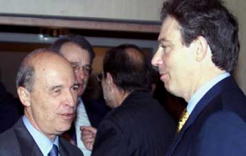 Θα συζητήσουν θέματα κοινού ενδιαφέροντος, ενδεχομένως και για την τρομοκρατία