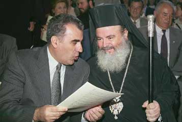 Διαψεύδει τις αιτιάσεις Χριστόδουλου περί εμπλοκής των Εβραίων στο ζήτημα