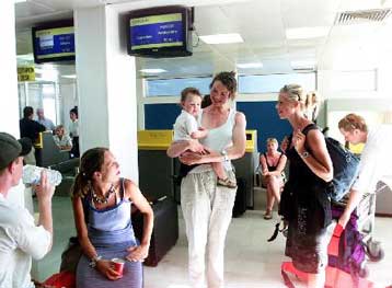 Αυξήθηκαν κατά 21% το 2000 και ξεπέρασαν τα 3 τρισ. δραχμές