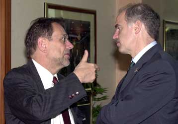 Πρόταση για εκτόνωση της κρίσης εισηγείται ο Γ.Παπανδρέου στην ΕΕ