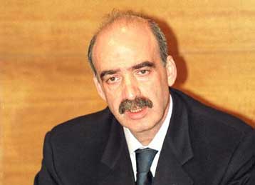 «Ναι» στα κριτήρια όχι στον παραγοντισμό και τα πλάγια μέσα