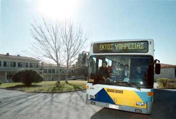 Ακινητοποιούνται τρένα, αεροπλάνα και λεωφορεία