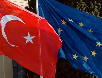 Γενικόλογες αναφορές στο θέμα του εκδημοκρατισμού περιλαμβάνει το εθνικό πρόγραμμα