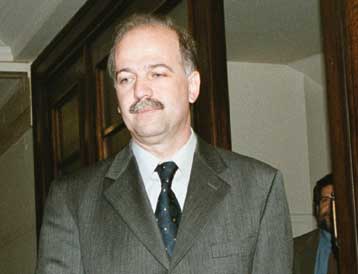 Ζητά με αίτησή της στο ΣτΕ να λάβει επιχορήγηση