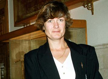 Η δολοφονία Σόντερς και η δράση της 17Ν σε εκπομπή του βρετανικού δικτύου