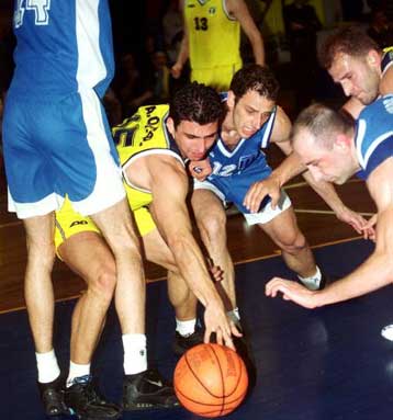 Και ο Ιωνικός ΝΦ πρώτος στην Α2 μπάσκετ μετά το 82-81 επί του Π.Φαλήρου