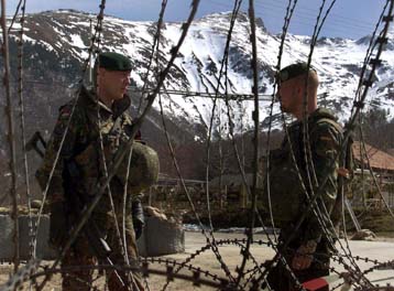 Εκκαθαριστικές επιχειρήσεις των στρατιωτών της ΠΓΔΜ – Αυστηρή προειδοποίηση KFOR προς Αλβανούς