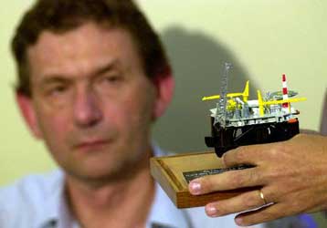 Με μεγάλη οικολογική καταστροφή από διαρροή πετρελαίου απειλείται η περιοχή