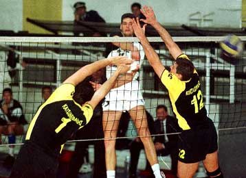 ΠΑΟΚ και Αρης θα αναμετρηθούν για μια θέση στα ευρωπαϊκά Κύπελλα βόλεϊ