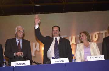 «Ντιμπέιτ» μπροστά στο λαό ζητά ο πρόεδρος της ΝΔ