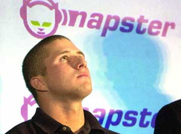 Μειώθηκαν κατά 50% τα παράνομα διακινούμενα τραγούδια